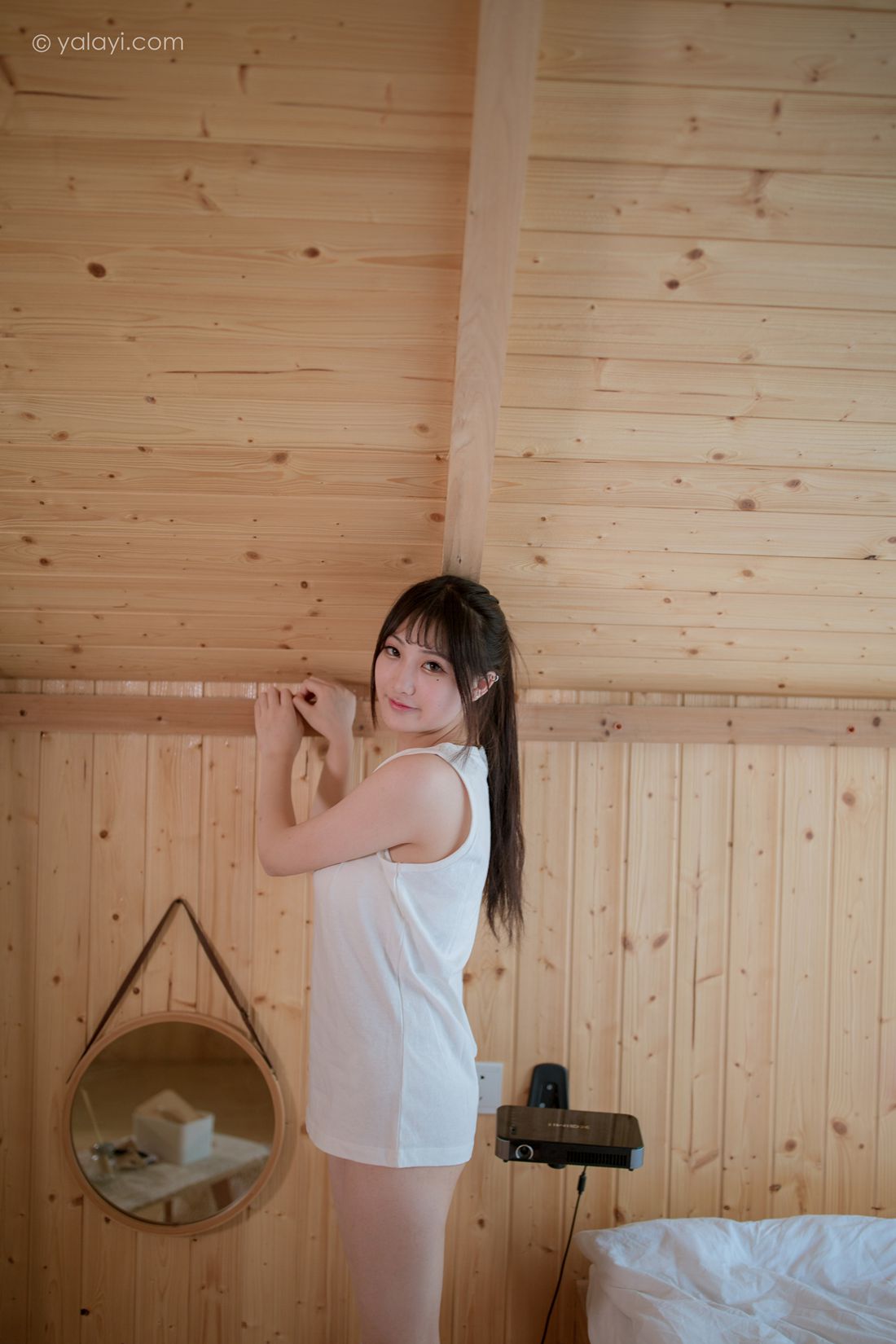 图片[3]-[YALAYI雅拉伊] 2020.08.26 NO.694 瓶儿《木屋时光》在线浏览 – 速更版-美库