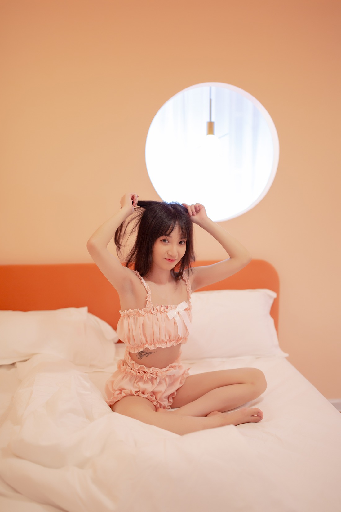 图片[32]-[YALAYI雅拉伊]2020.09.02 NO.697 落落《女友宅日志》在线浏览 – 速更版-美库