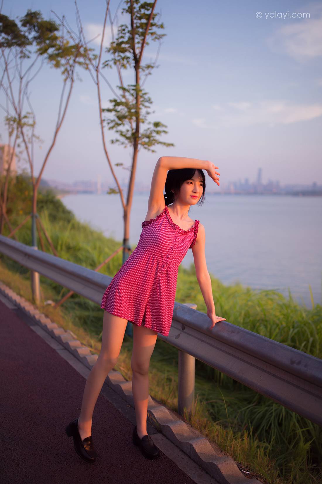 图片[7]-[YALAYI雅拉伊]2020.09.09 NO.700 周周《杨柳岸》在线浏览 – 速更版-美库