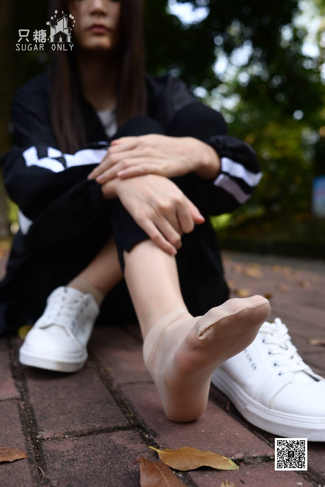 图片[25]-[只糖棉袜] NO.037 嘉琪 – 秋叶里的小白鞋 在线浏览 – 速更版-美库