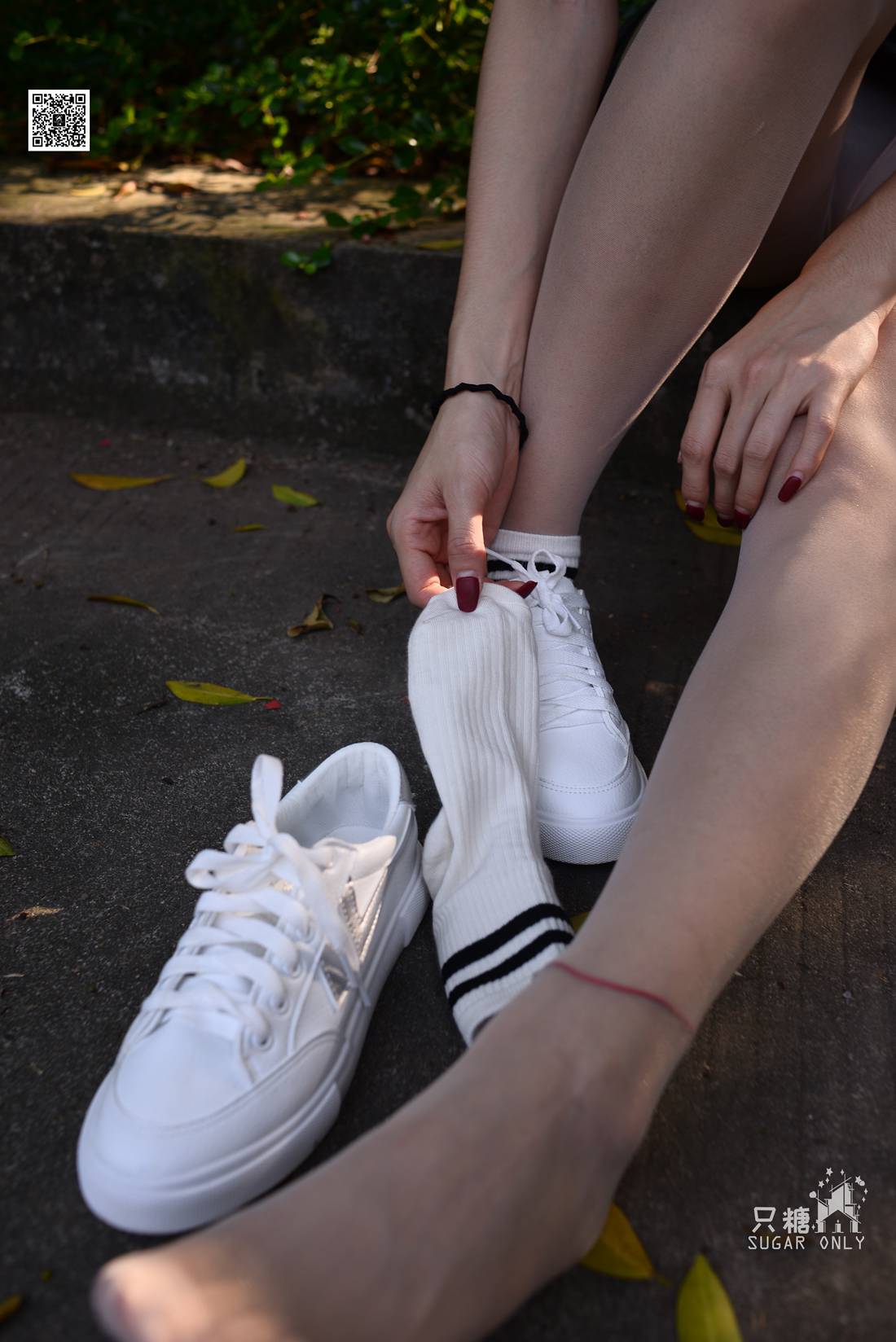 图片[29]-[只糖棉袜] NO.043 文文 包臀裙肉丝棉袜小白鞋 在线浏览 – 速更版-美库