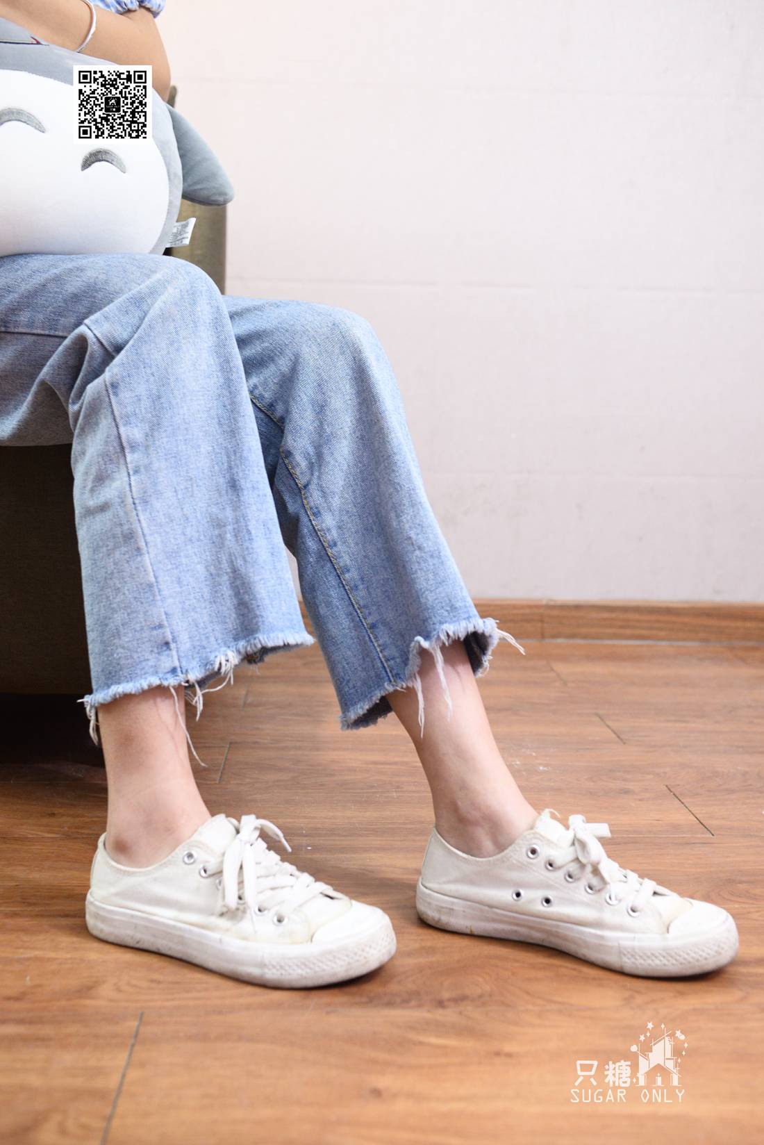 图片[3]-[只糖棉袜] NO.049 小白鞋里的一抹红 在线浏览 – 速更版-美库