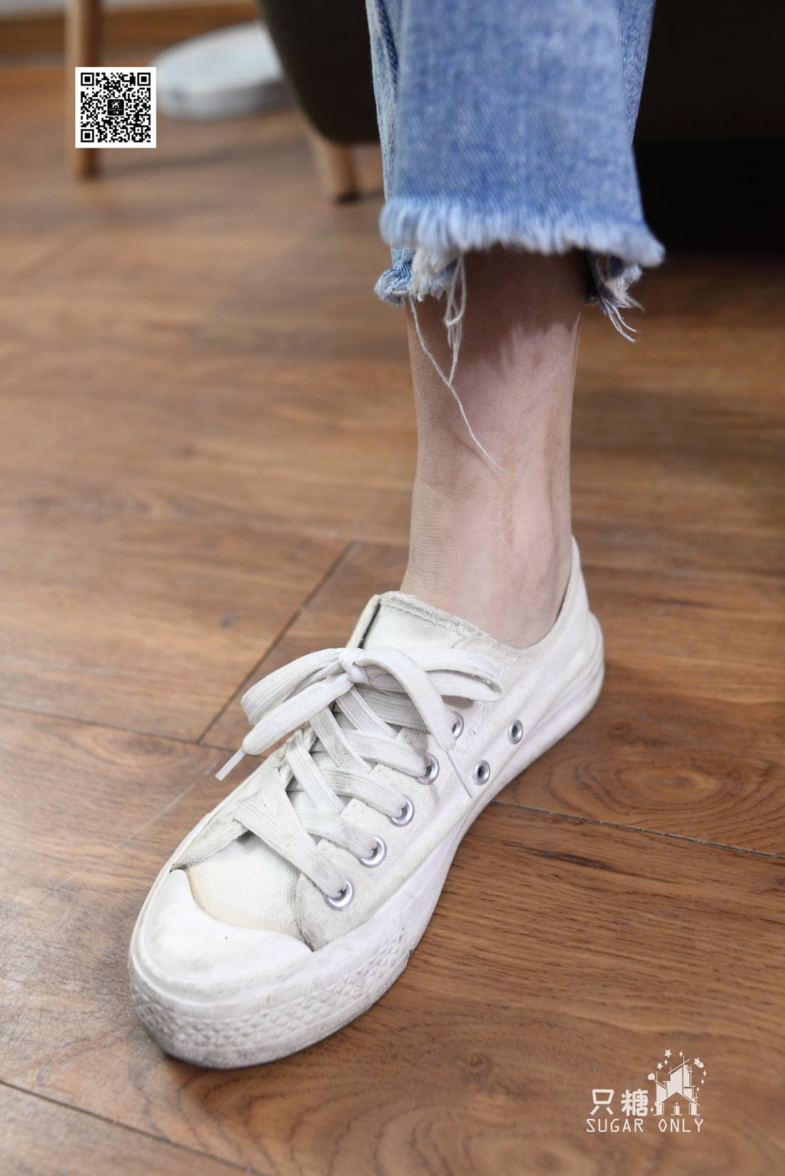 图片[185]-[只糖棉袜] NO.049 小白鞋里的一抹红 在线浏览 – 速更版-美库