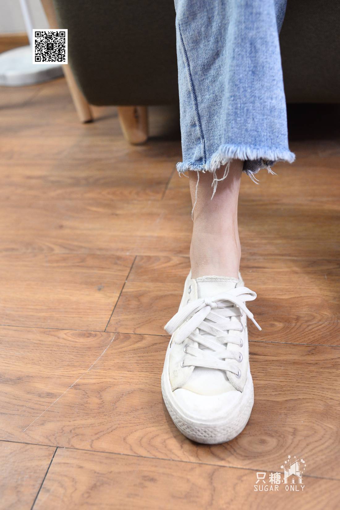 图片[217]-[只糖棉袜] NO.049 小白鞋里的一抹红 在线浏览 – 速更版-美库