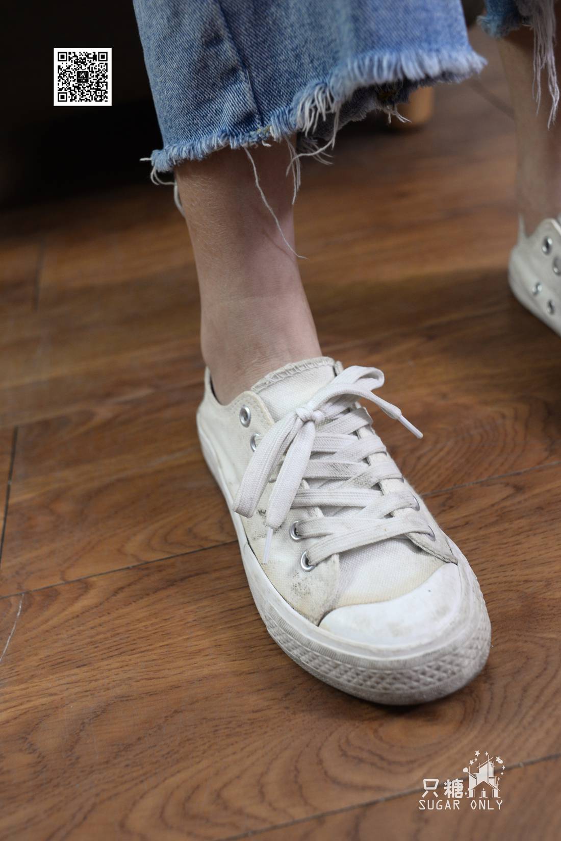 图片[95]-[只糖棉袜] NO.049 小白鞋里的一抹红 在线浏览 – 速更版-美库