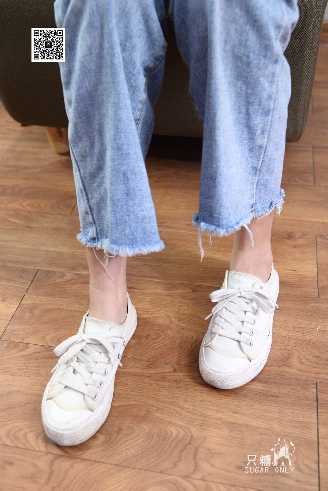 图片[197]-[只糖棉袜] NO.049 小白鞋里的一抹红 在线浏览 – 速更版-美库