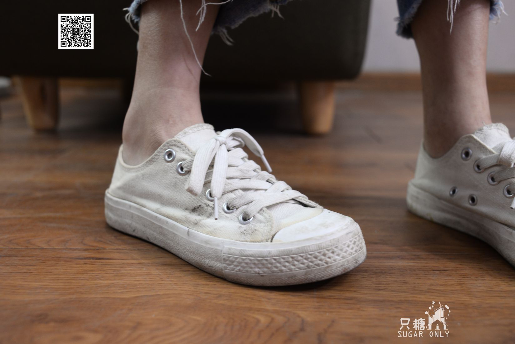 图片[68]-[只糖棉袜] NO.049 小白鞋里的一抹红 在线浏览 – 速更版-美库