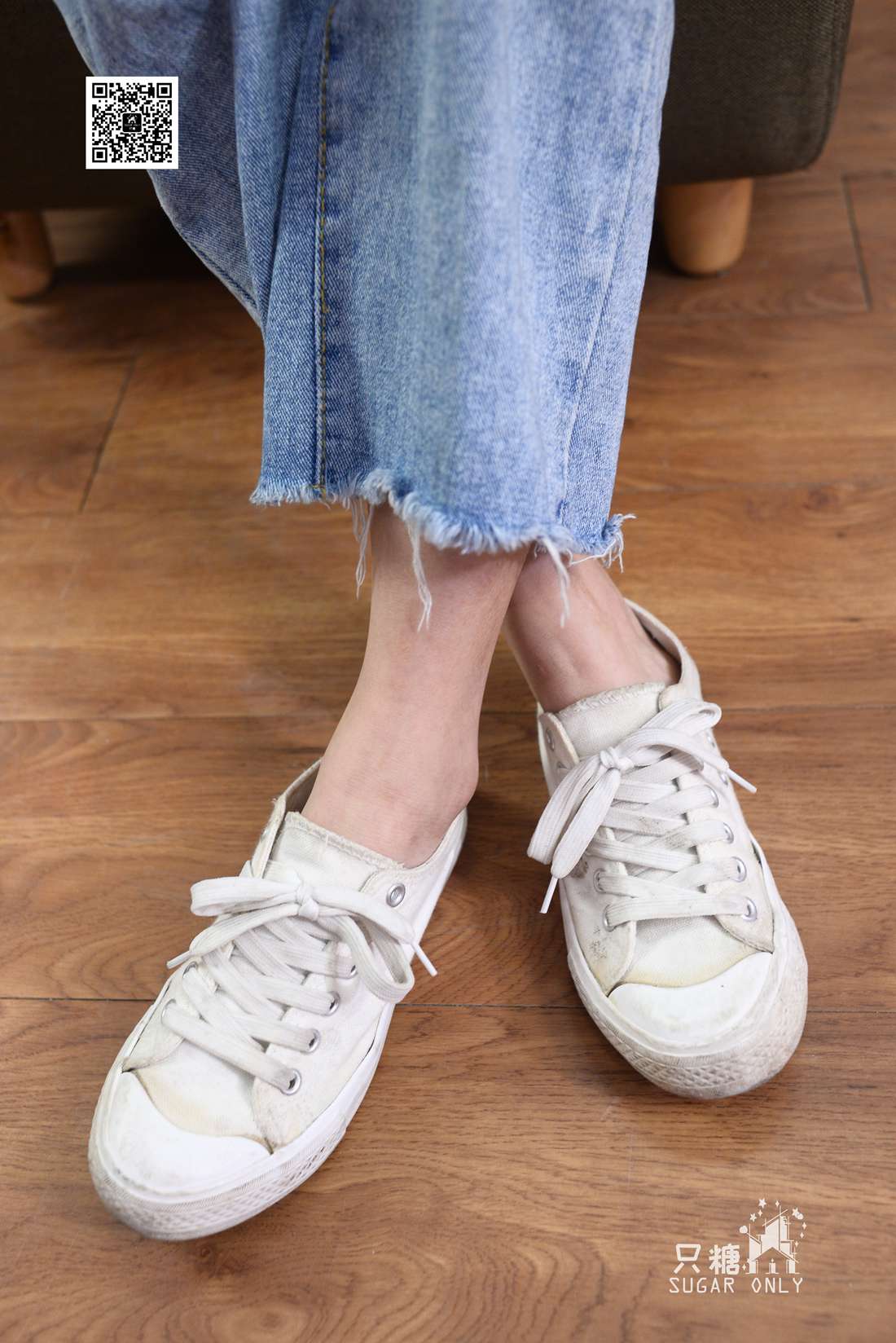 图片[200]-[只糖棉袜] NO.049 小白鞋里的一抹红 在线浏览 – 速更版-美库
