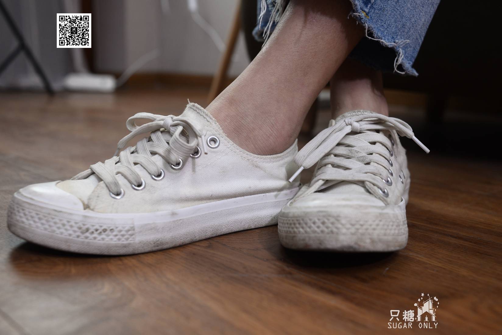 图片[123]-[只糖棉袜] NO.049 小白鞋里的一抹红 在线浏览 – 速更版-美库