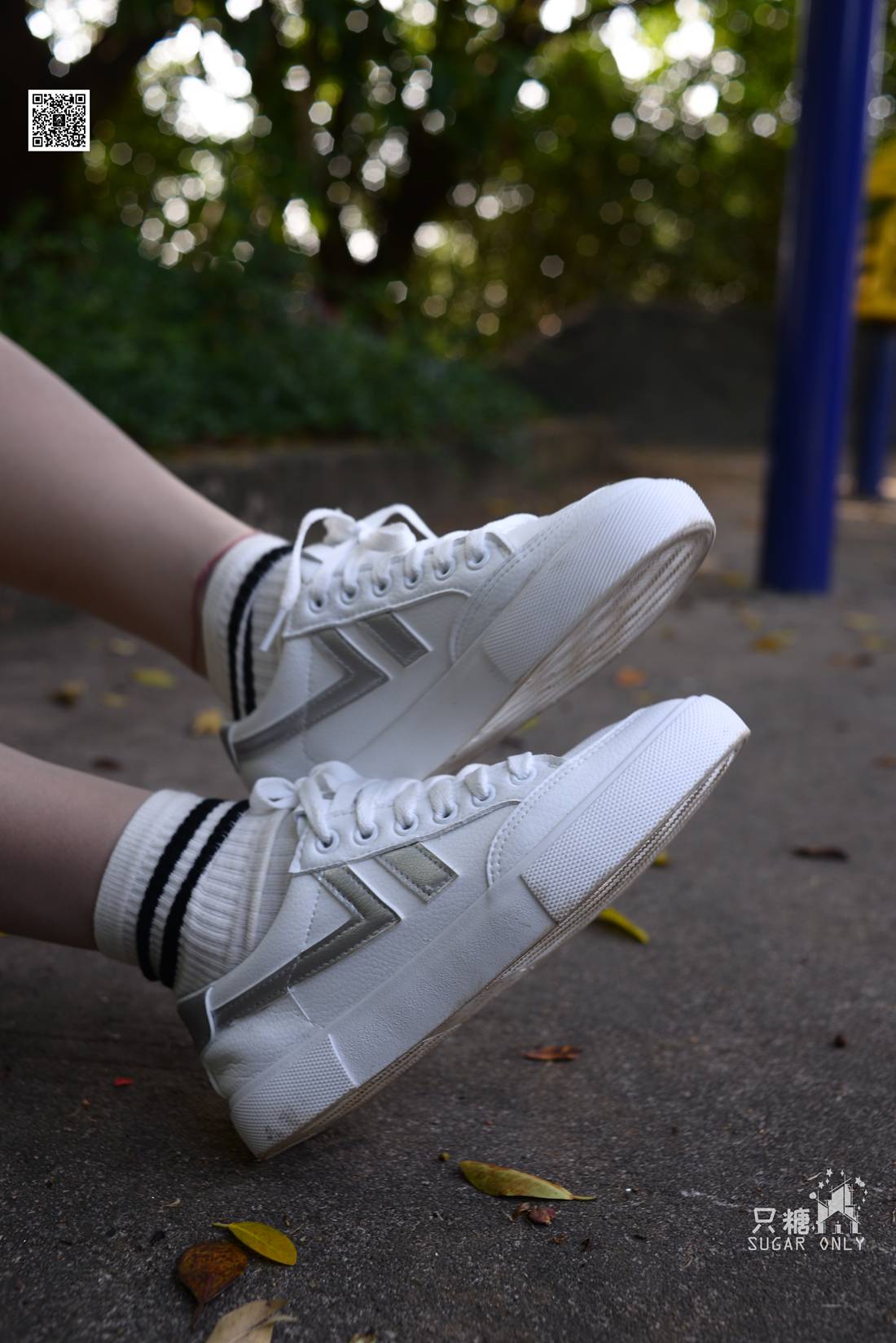 图片[253]-[只糖棉袜] NO.043 文文 包臀裙肉丝棉袜小白鞋 在线浏览 – 速更版-美库