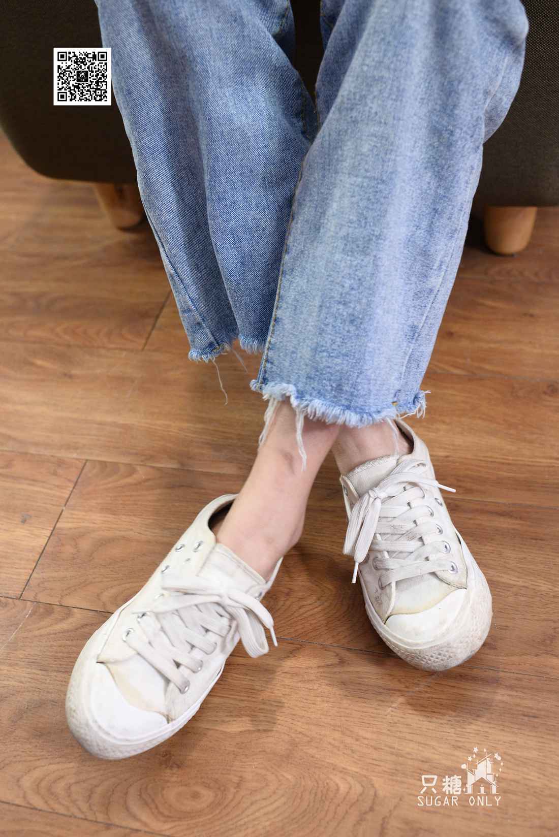 图片[181]-[只糖棉袜] NO.049 小白鞋里的一抹红 在线浏览 – 速更版-美库