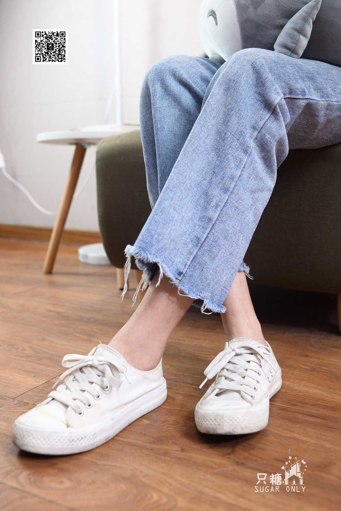 图片[65]-[只糖棉袜] NO.049 小白鞋里的一抹红 在线浏览 – 速更版-美库