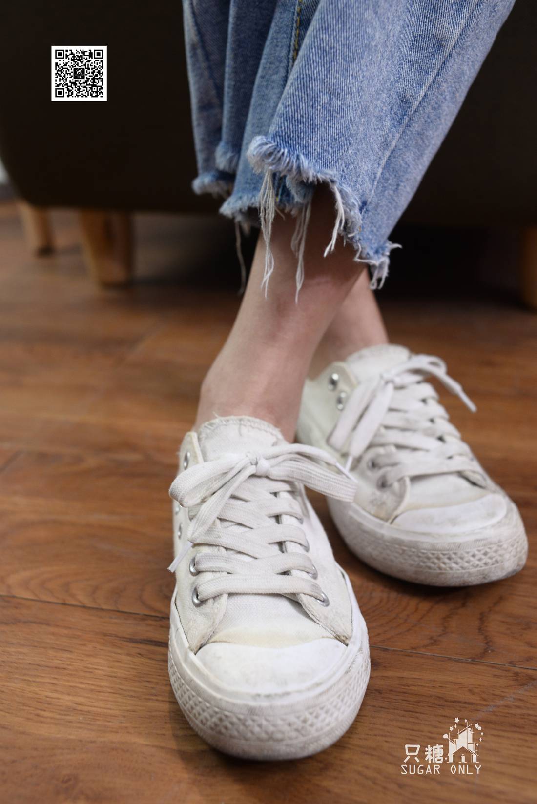 图片[8]-[只糖棉袜] NO.049 小白鞋里的一抹红 在线浏览 – 速更版-美库