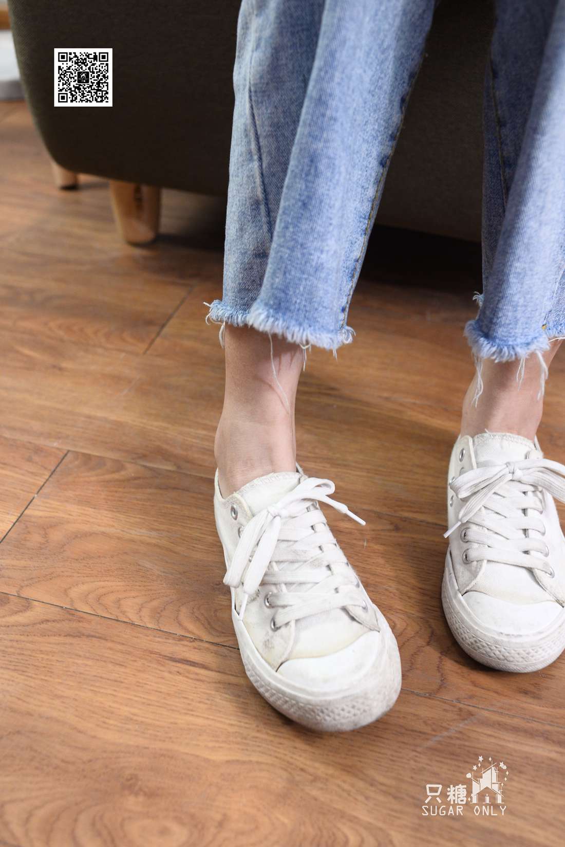 图片[101]-[只糖棉袜] NO.049 小白鞋里的一抹红 在线浏览 – 速更版-美库