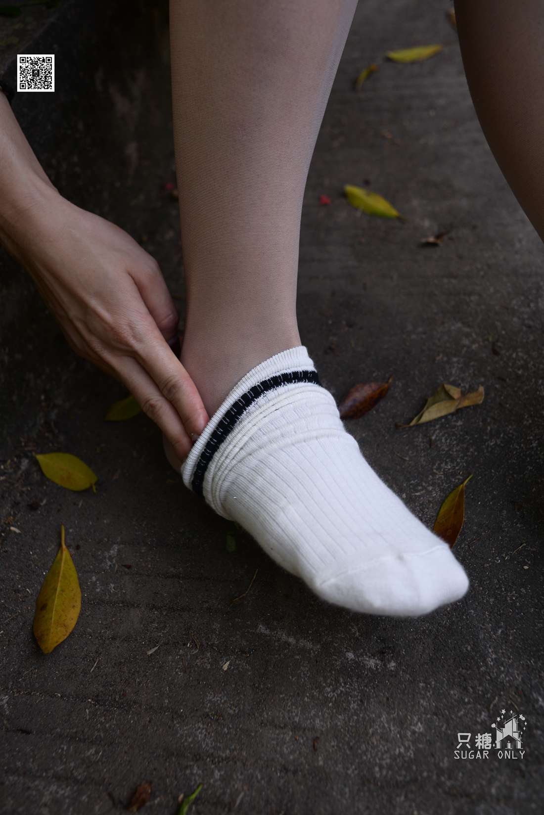 图片[26]-[只糖棉袜] NO.043 文文 包臀裙肉丝棉袜小白鞋 在线浏览 – 速更版-美库