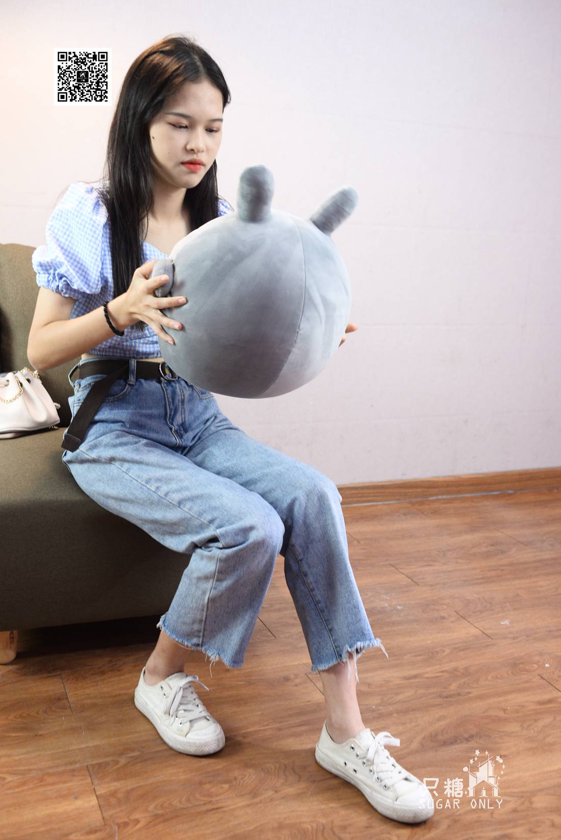 图片[83]-[只糖棉袜] NO.049 小白鞋里的一抹红 在线浏览 – 速更版-美库