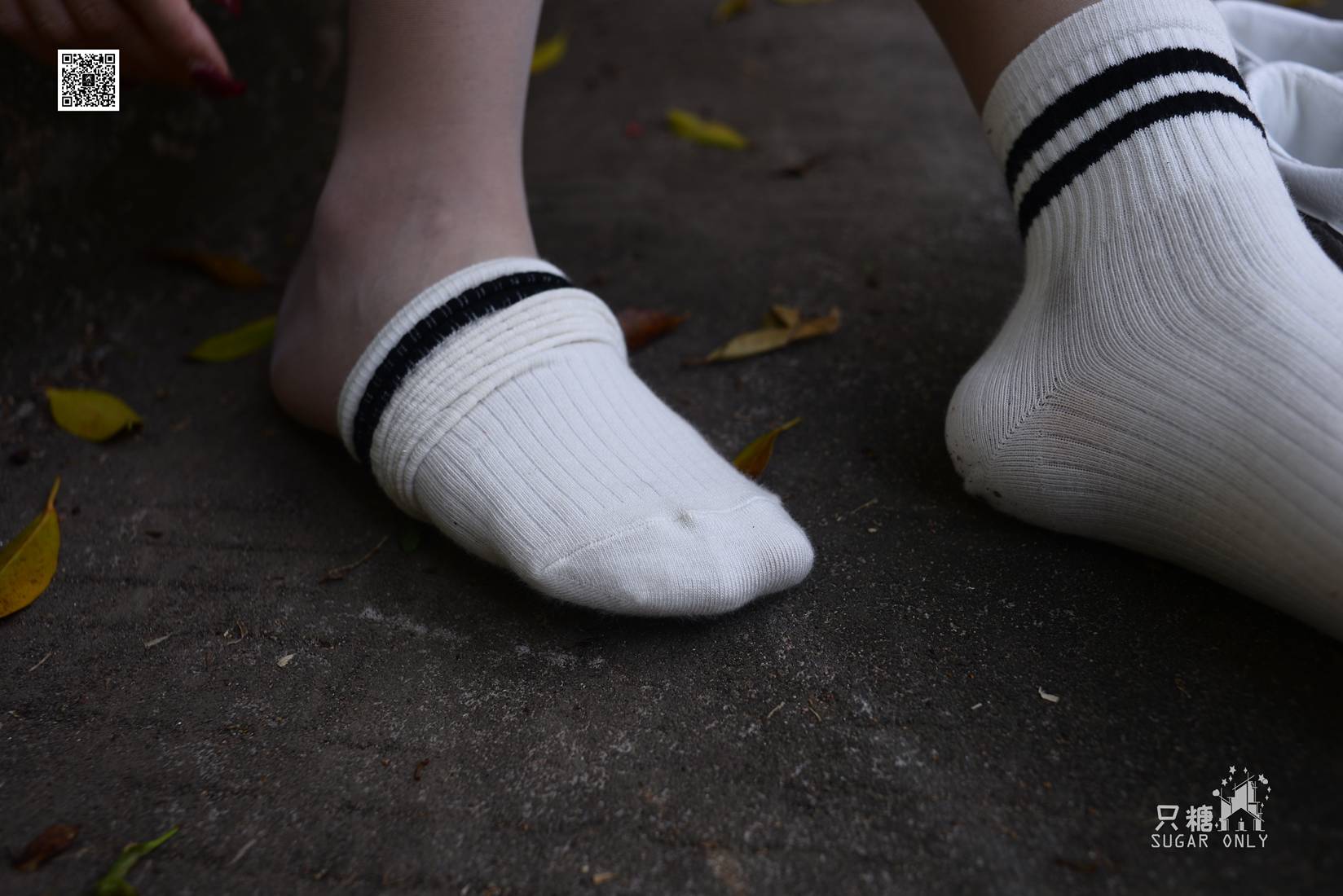 图片[40]-[只糖棉袜] NO.043 文文 包臀裙肉丝棉袜小白鞋 在线浏览 – 速更版-美库