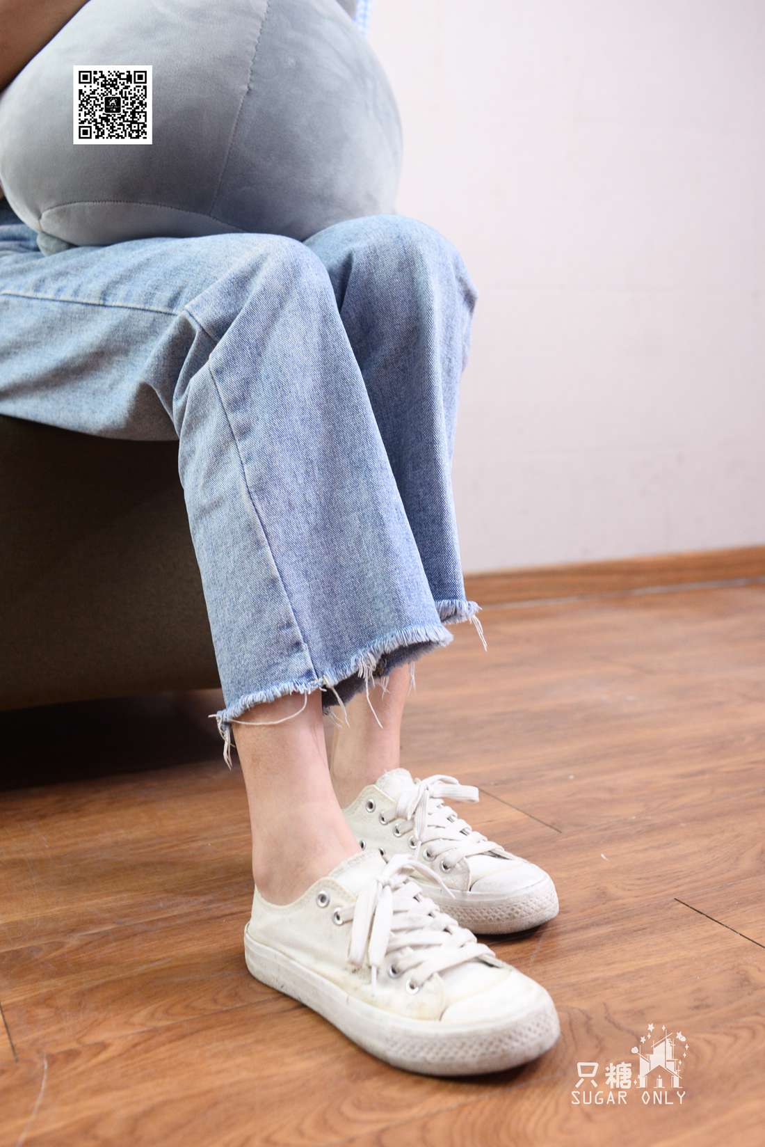 图片[103]-[只糖棉袜] NO.049 小白鞋里的一抹红 在线浏览 – 速更版-美库