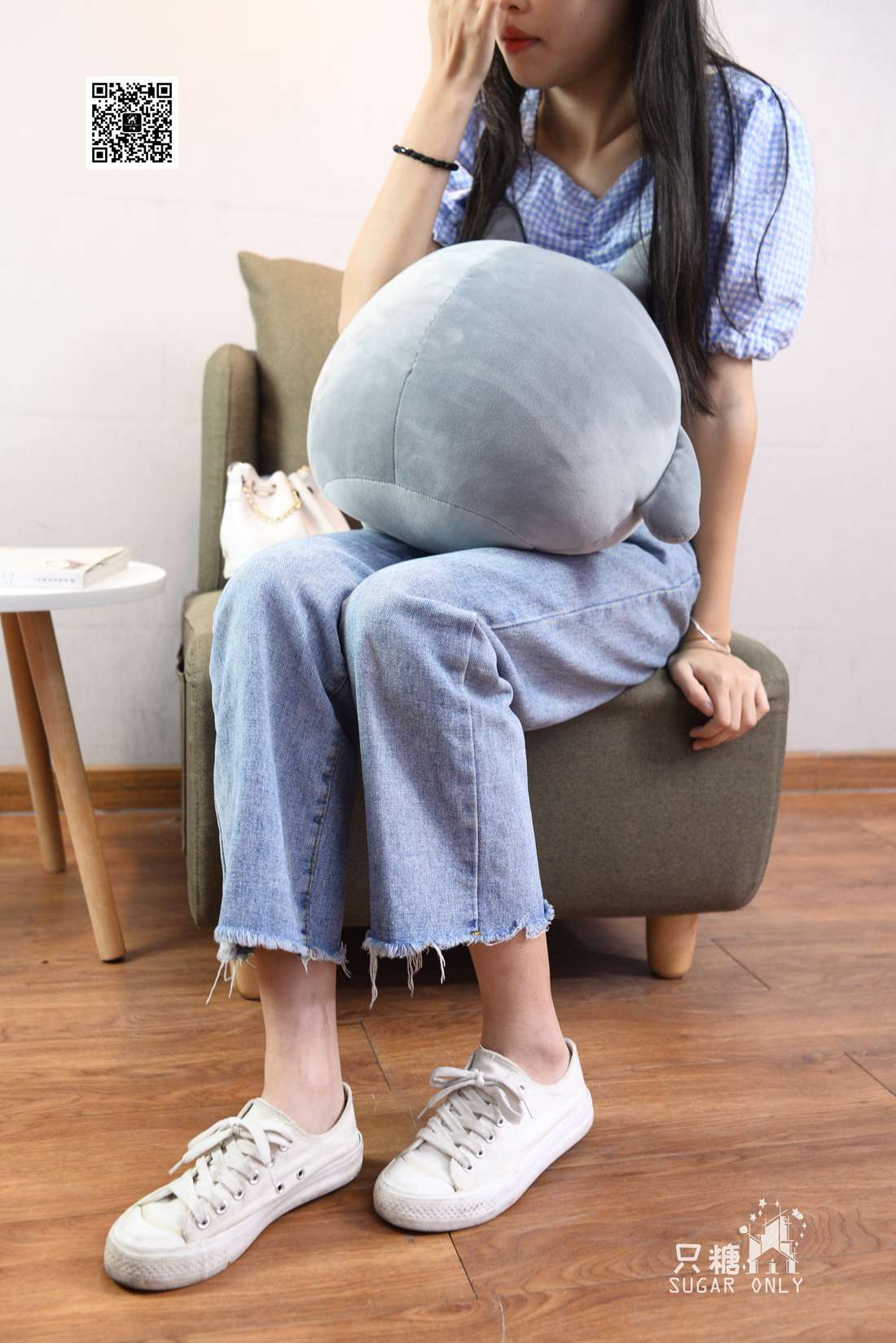 图片[190]-[只糖棉袜] NO.049 小白鞋里的一抹红 在线浏览 – 速更版-美库