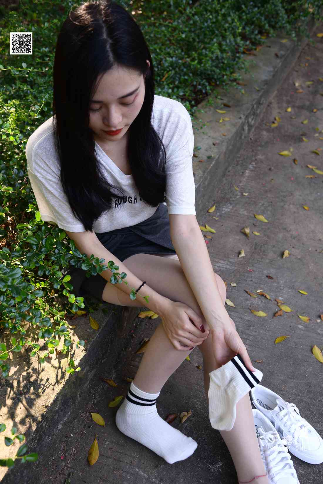 图片[139]-[只糖棉袜] NO.043 文文 包臀裙肉丝棉袜小白鞋 在线浏览 – 速更版-美库