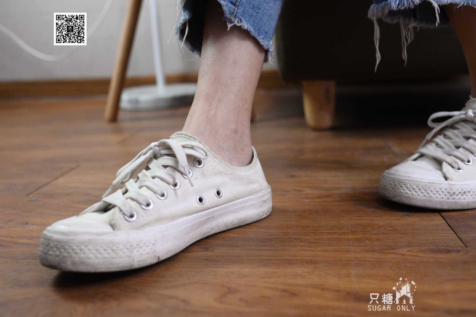 图片[206]-[只糖棉袜] NO.049 小白鞋里的一抹红 在线浏览 – 速更版-美库