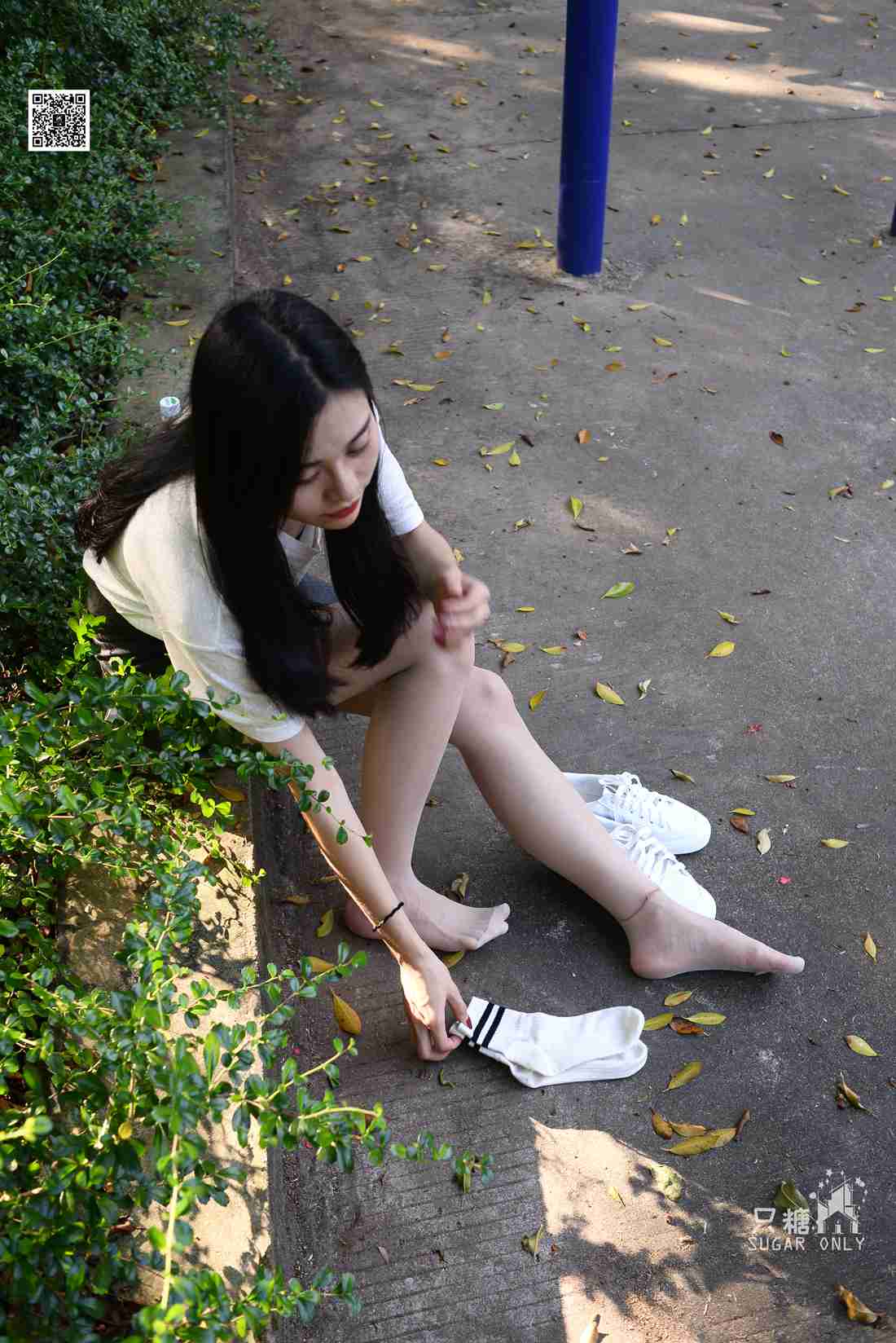 图片[3]-[只糖棉袜] NO.043 文文 包臀裙肉丝棉袜小白鞋 在线浏览 – 速更版-美库