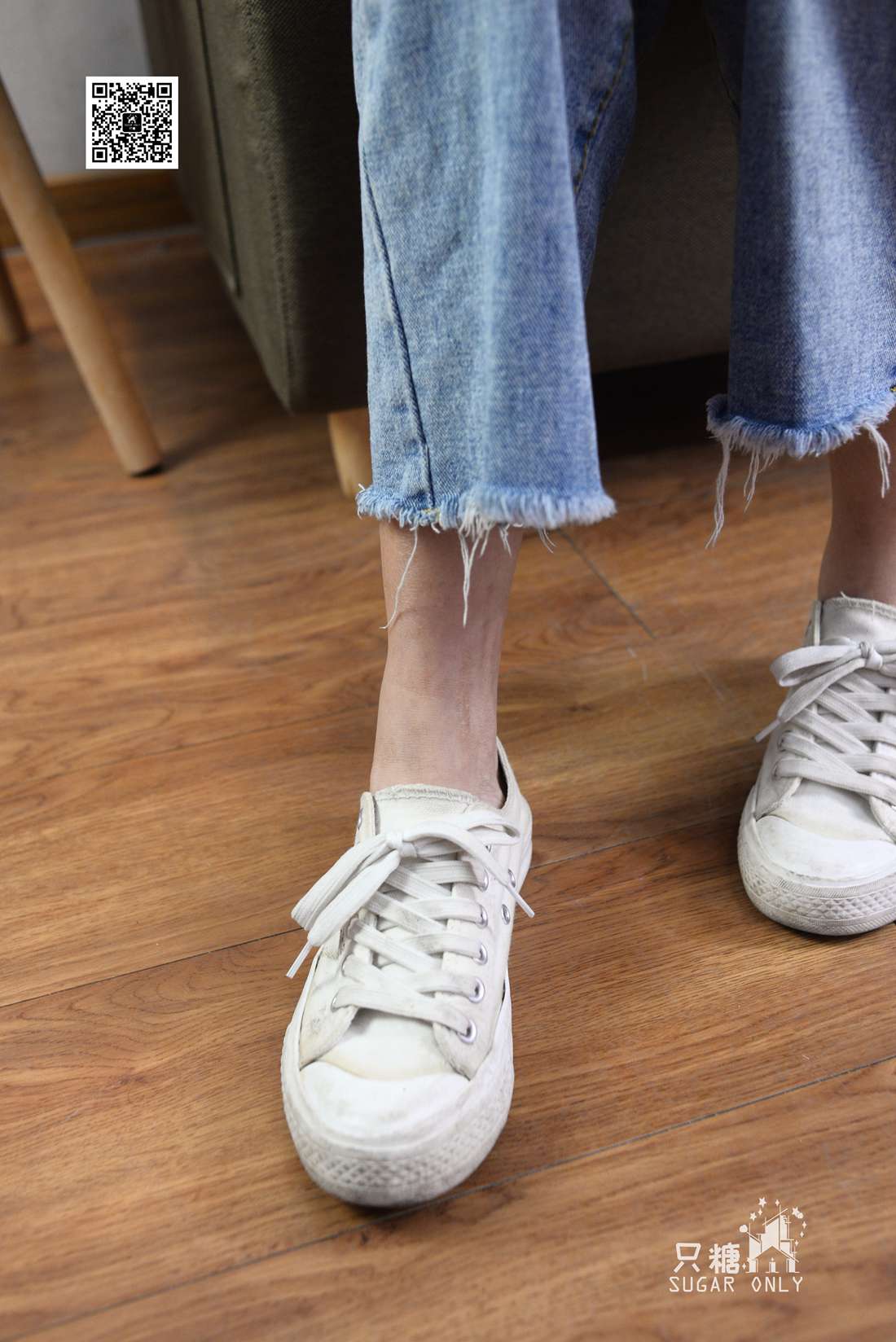 图片[210]-[只糖棉袜] NO.049 小白鞋里的一抹红 在线浏览 – 速更版-美库