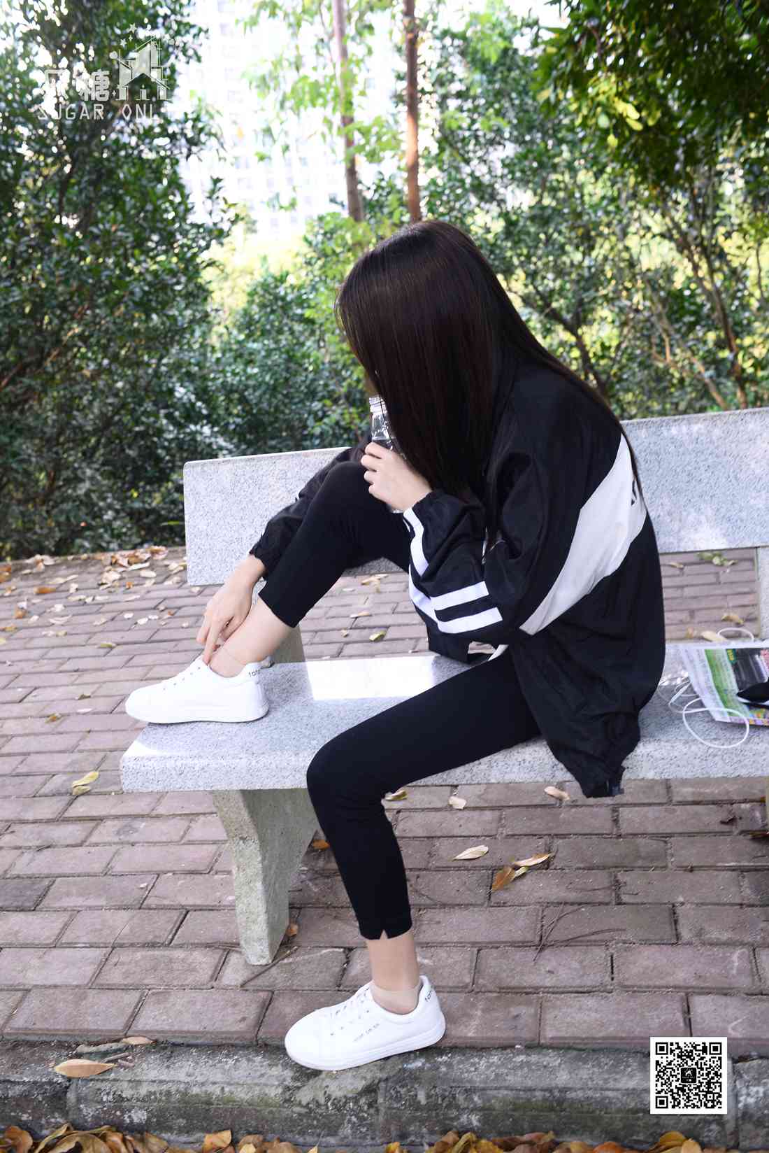 图片[23]-[只糖棉袜] NO.037 嘉琪 – 秋叶里的小白鞋 在线浏览 – 速更版-美库