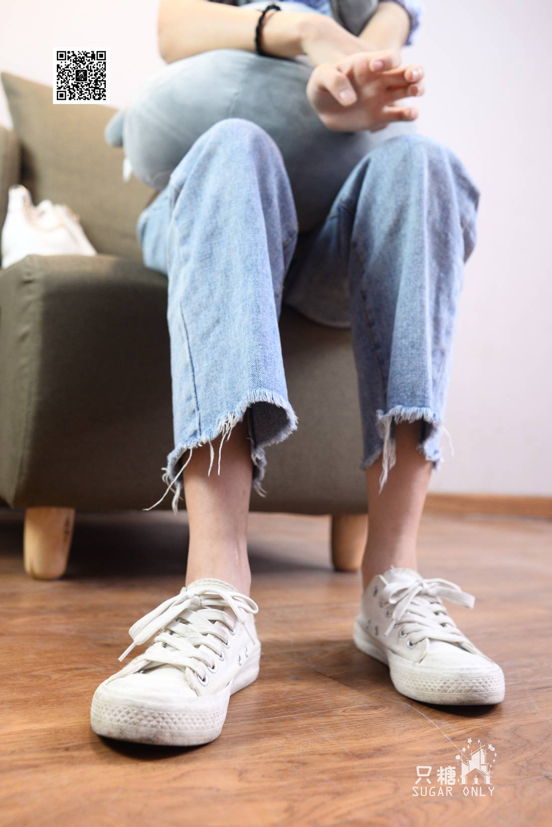 图片[44]-[只糖棉袜] NO.049 小白鞋里的一抹红 在线浏览 – 速更版-美库