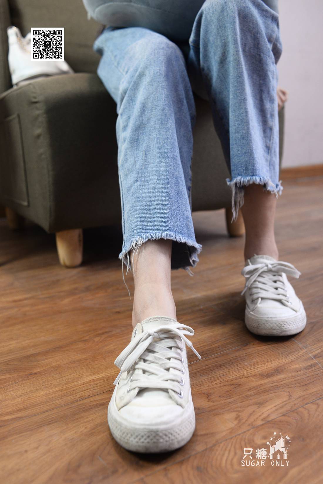 图片[24]-[只糖棉袜] NO.049 小白鞋里的一抹红 在线浏览 – 速更版-美库