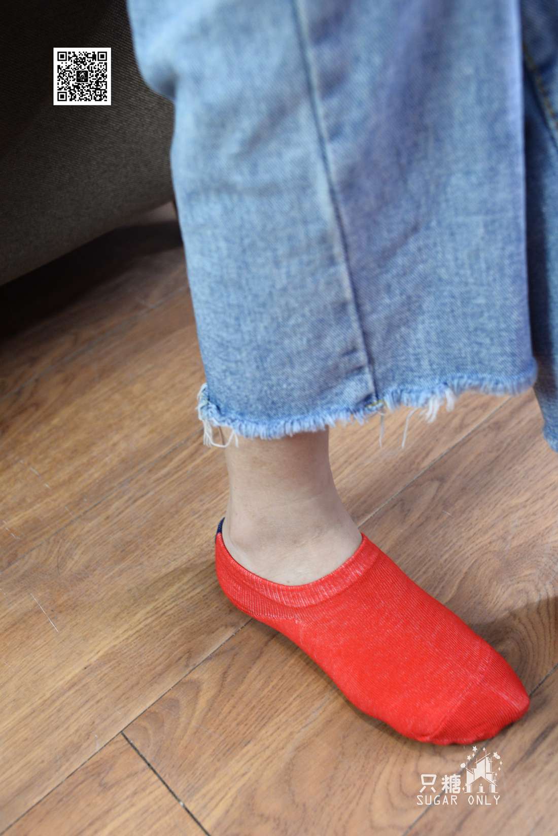 图片[35]-[只糖棉袜] NO.049 小白鞋里的一抹红 在线浏览 – 速更版-美库