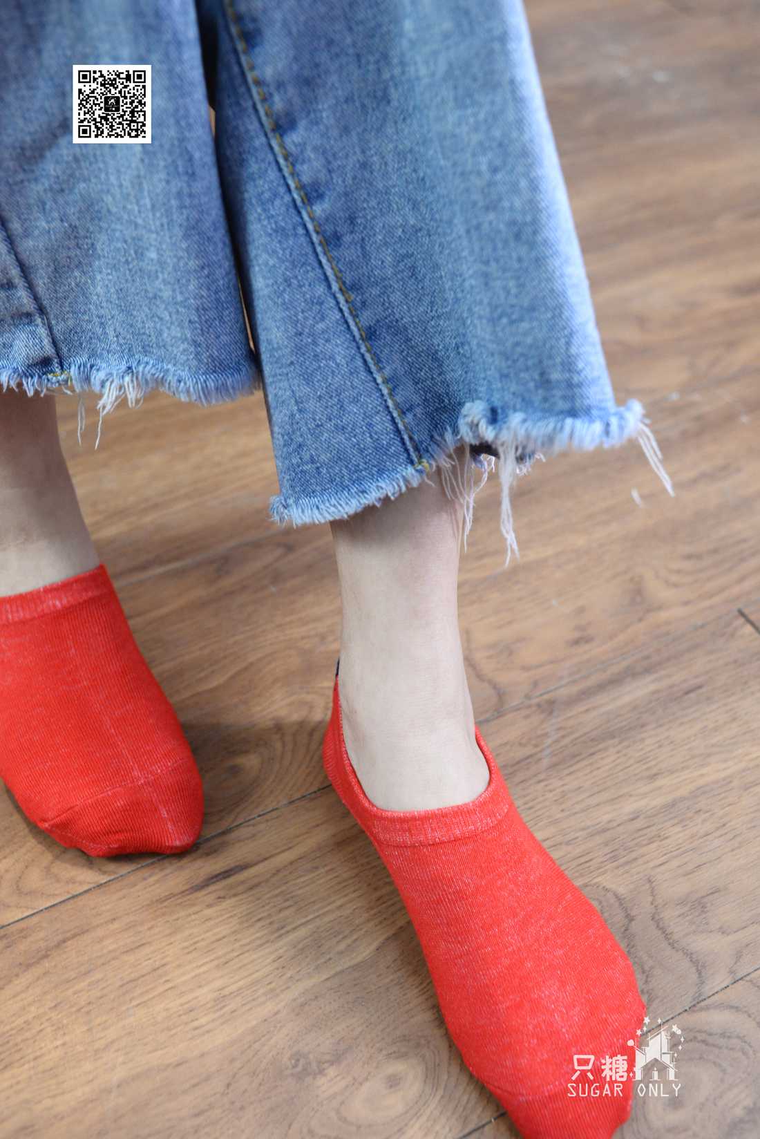 图片[121]-[只糖棉袜] NO.049 小白鞋里的一抹红 在线浏览 – 速更版-美库