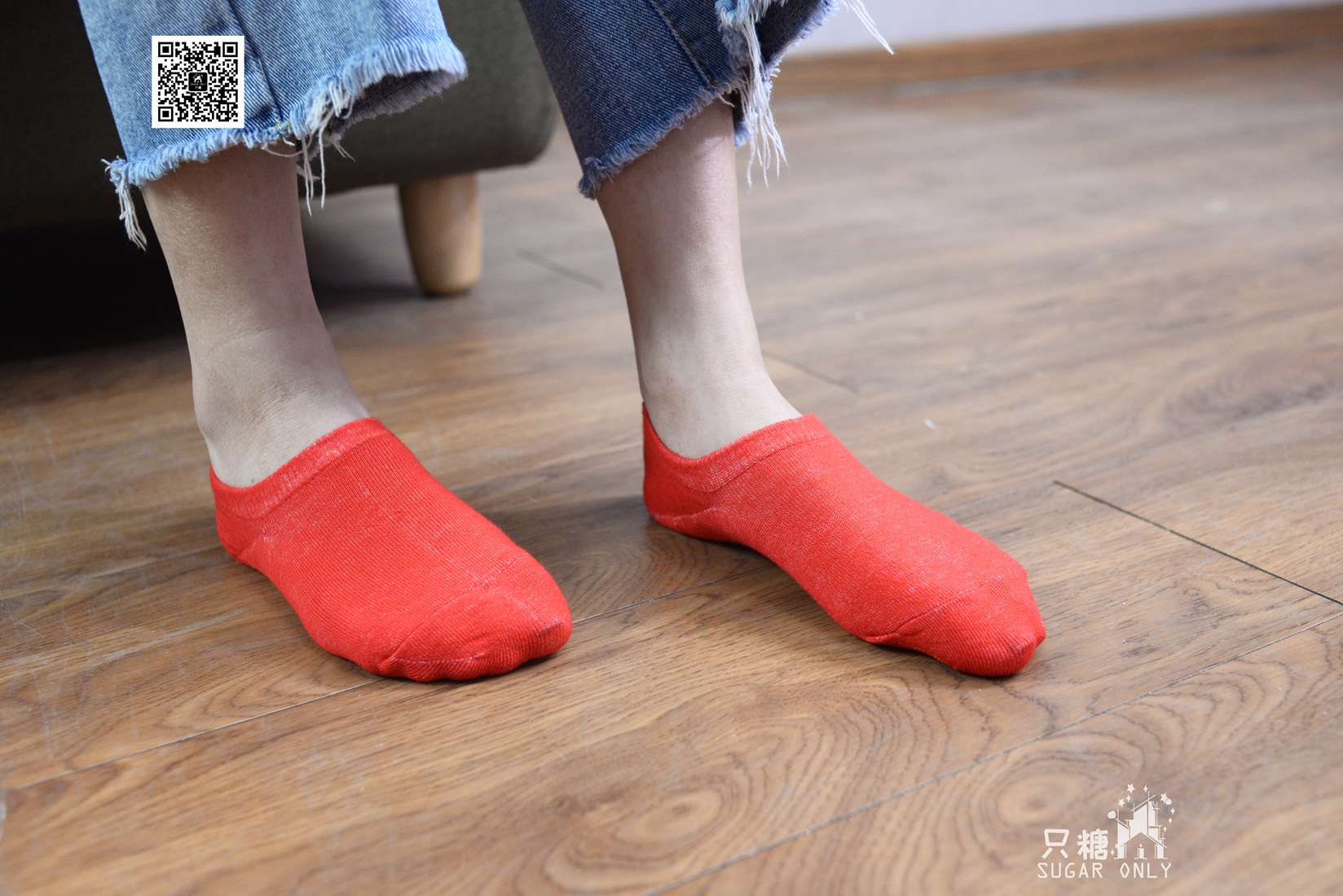 图片[202]-[只糖棉袜] NO.049 小白鞋里的一抹红 在线浏览 – 速更版-美库