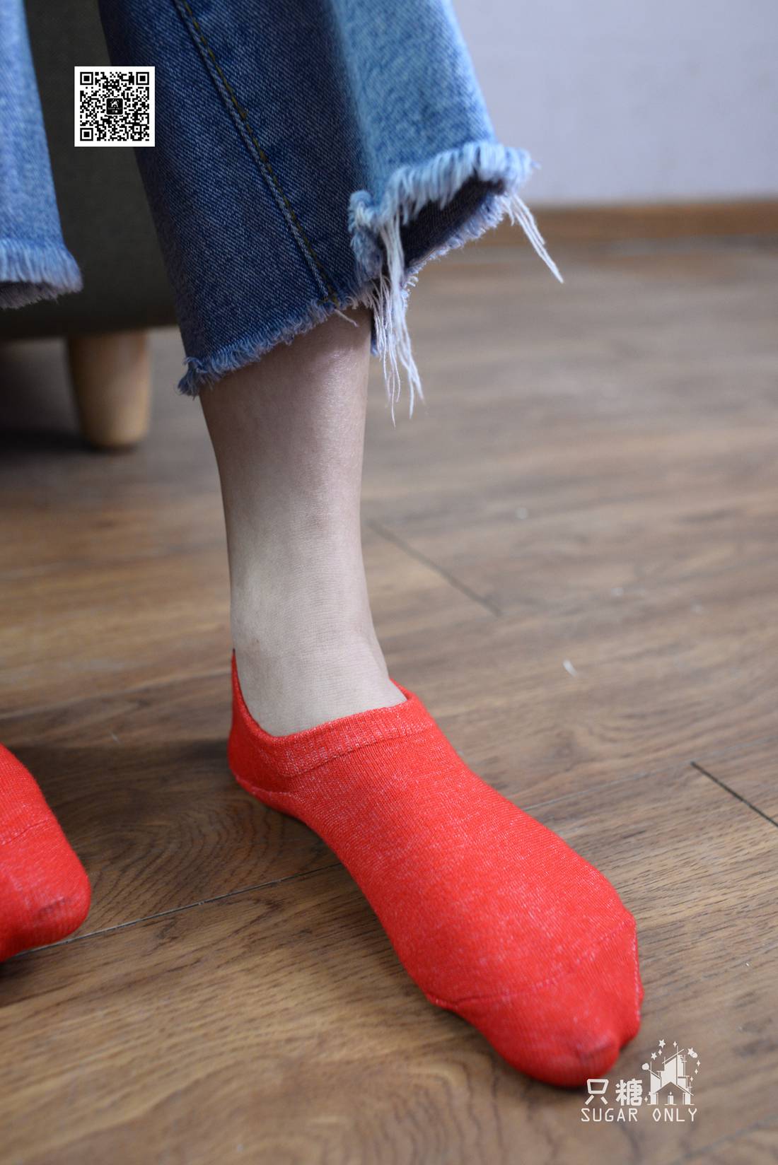 图片[163]-[只糖棉袜] NO.049 小白鞋里的一抹红 在线浏览 – 速更版-美库