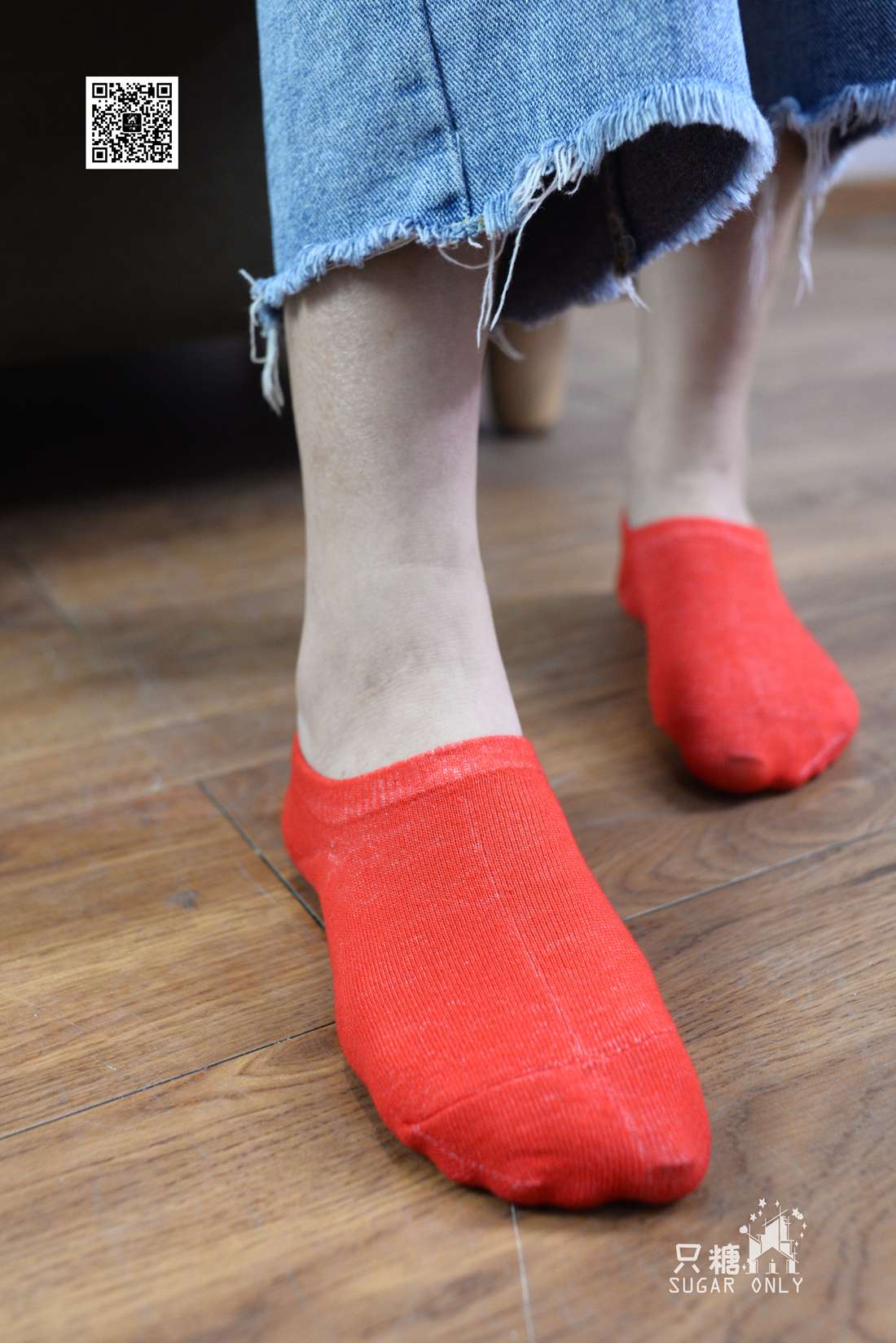 图片[220]-[只糖棉袜] NO.049 小白鞋里的一抹红 在线浏览 – 速更版-美库