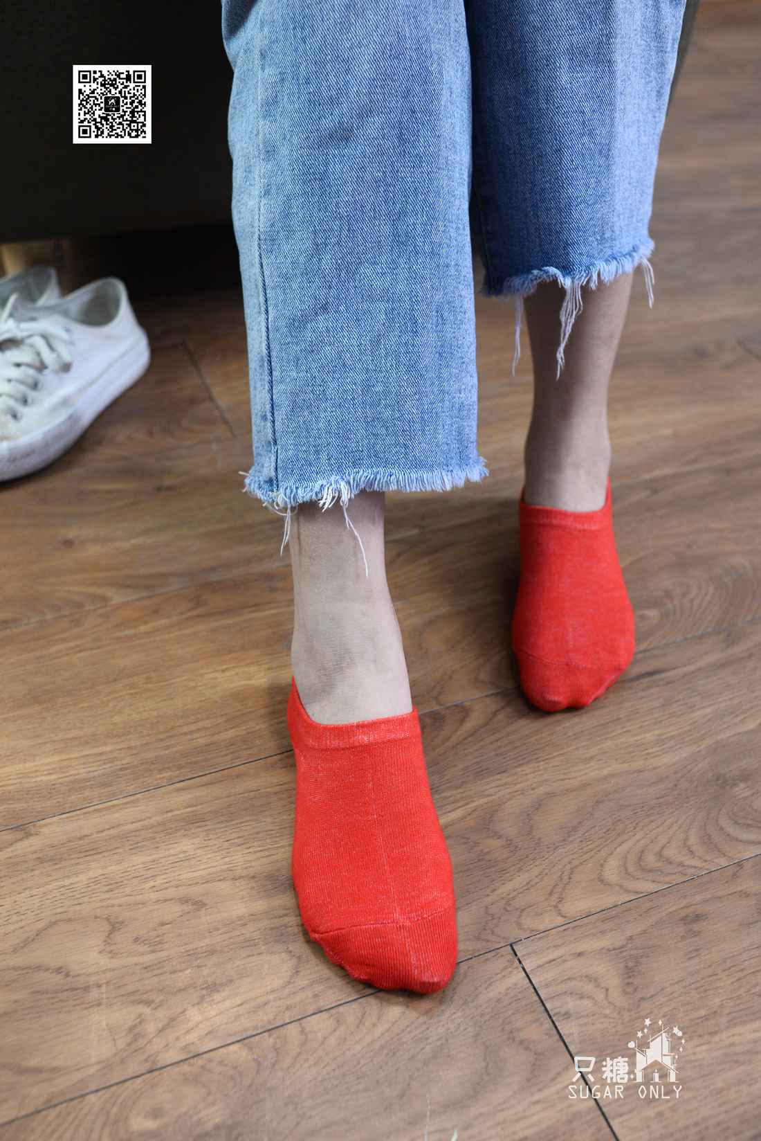 图片[70]-[只糖棉袜] NO.049 小白鞋里的一抹红 在线浏览 – 速更版-美库