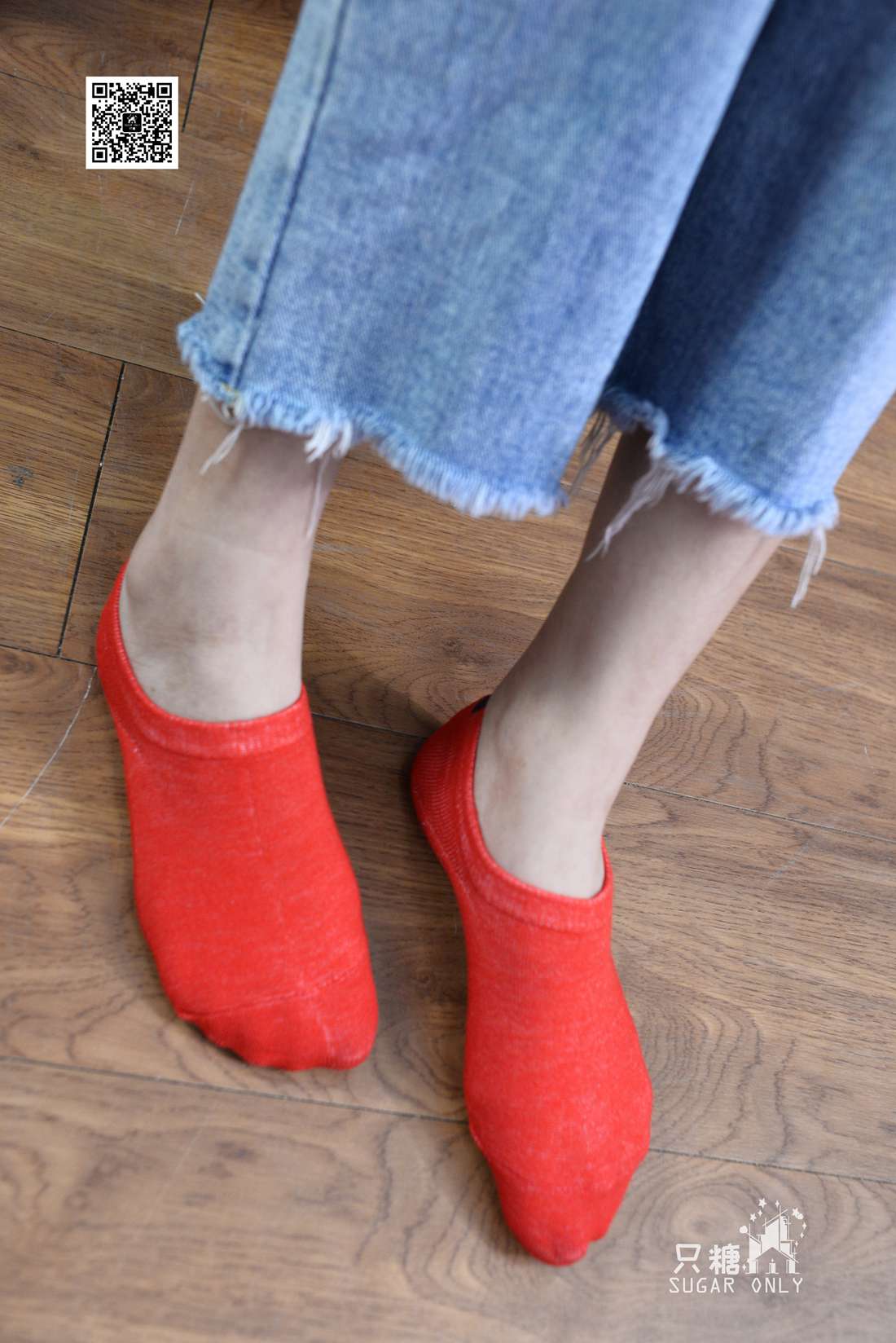 图片[112]-[只糖棉袜] NO.049 小白鞋里的一抹红 在线浏览 – 速更版-美库