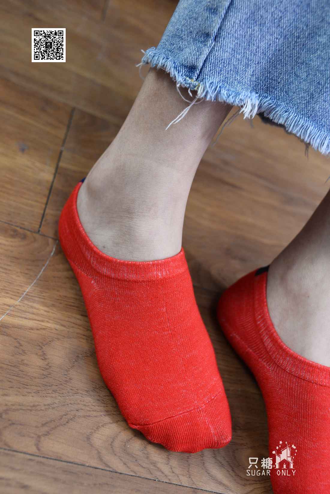 图片[166]-[只糖棉袜] NO.049 小白鞋里的一抹红 在线浏览 – 速更版-美库