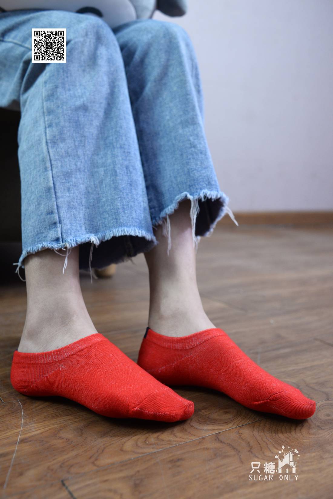 图片[51]-[只糖棉袜] NO.049 小白鞋里的一抹红 在线浏览 – 速更版-美库