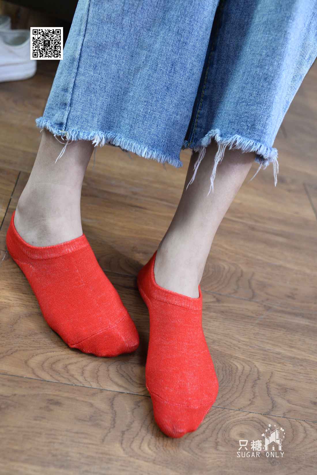 图片[135]-[只糖棉袜] NO.049 小白鞋里的一抹红 在线浏览 – 速更版-美库