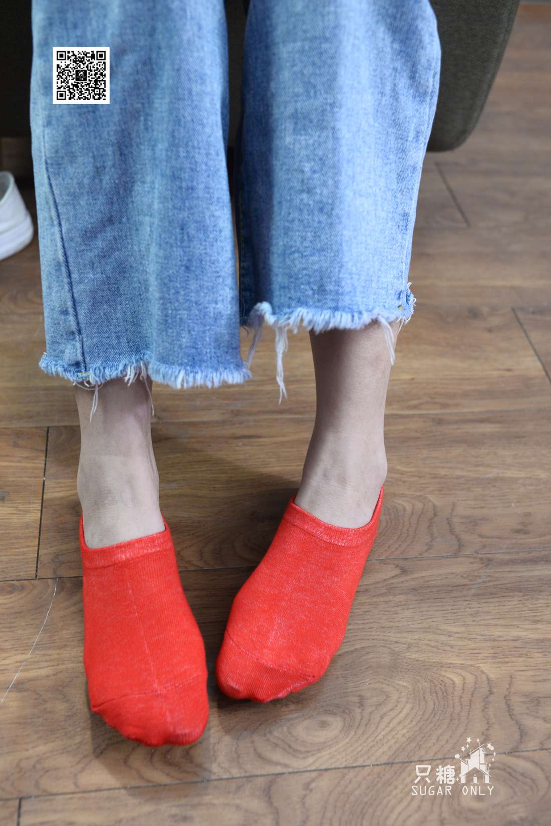 图片[45]-[只糖棉袜] NO.049 小白鞋里的一抹红 在线浏览 – 速更版-美库