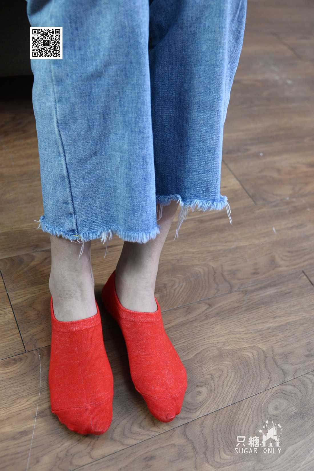 图片[58]-[只糖棉袜] NO.049 小白鞋里的一抹红 在线浏览 – 速更版-美库