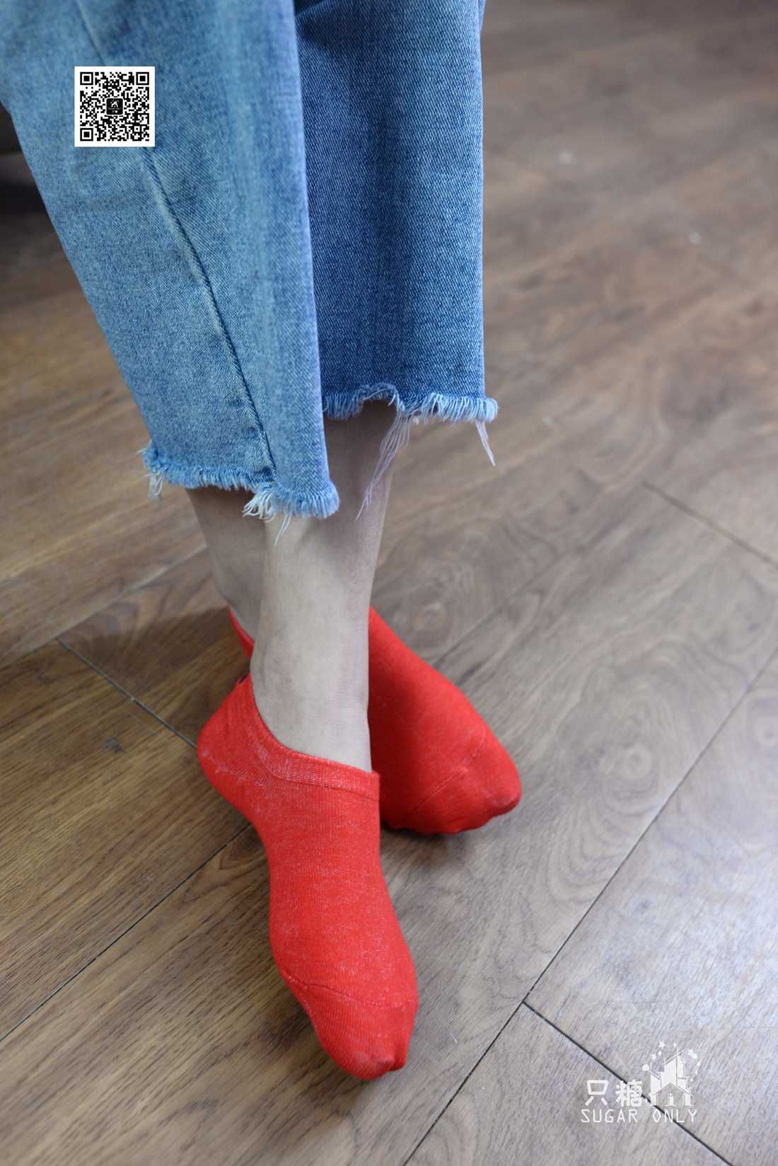 图片[219]-[只糖棉袜] NO.049 小白鞋里的一抹红 在线浏览 – 速更版-美库