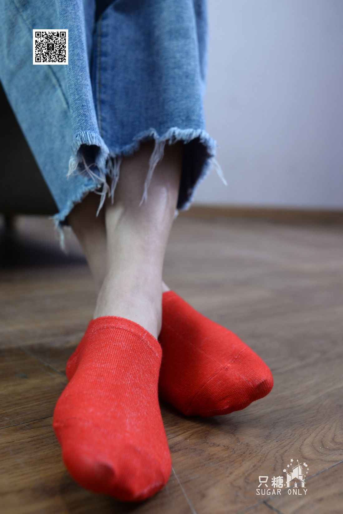 图片[88]-[只糖棉袜] NO.049 小白鞋里的一抹红 在线浏览 – 速更版-美库