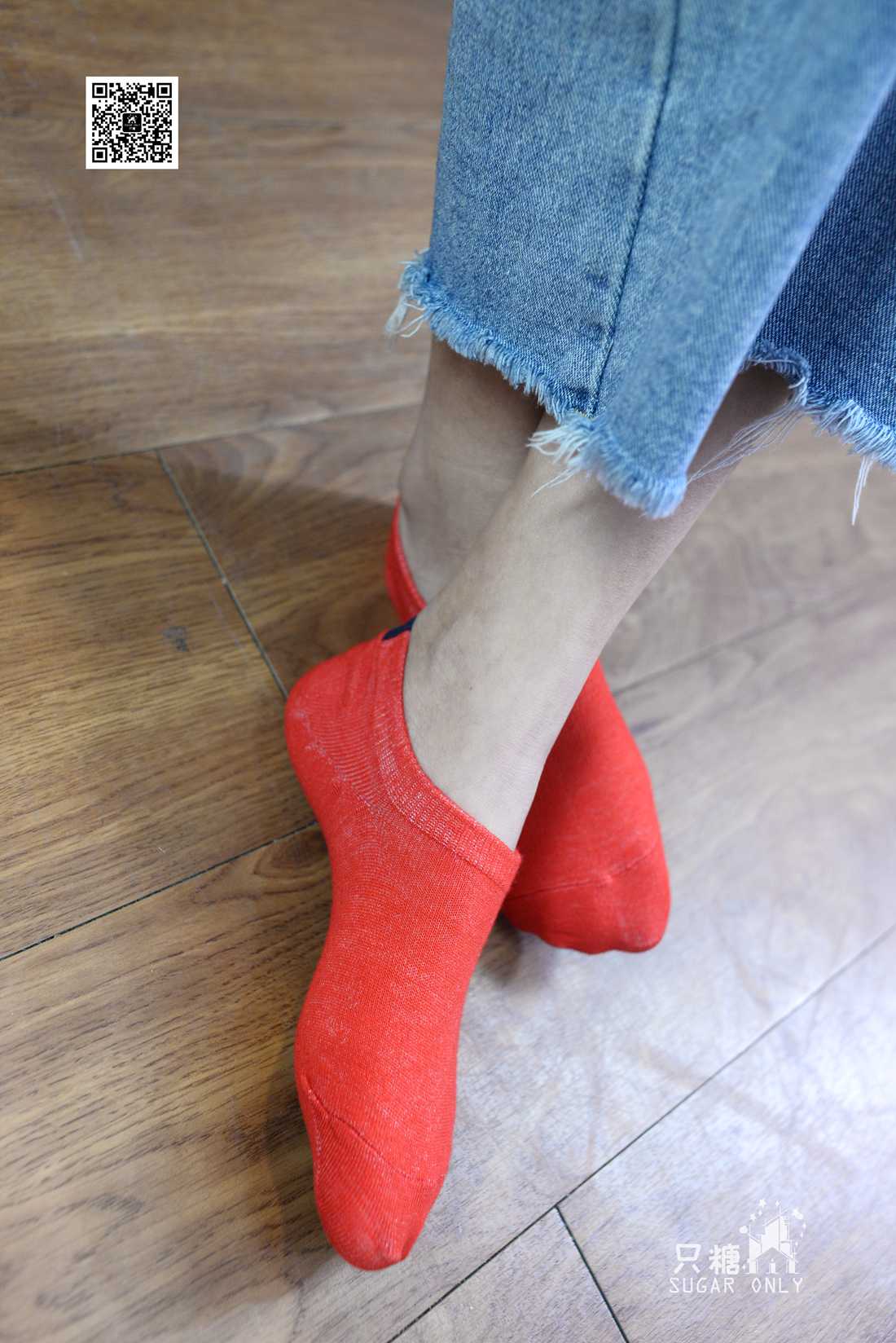 图片[218]-[只糖棉袜] NO.049 小白鞋里的一抹红 在线浏览 – 速更版-美库