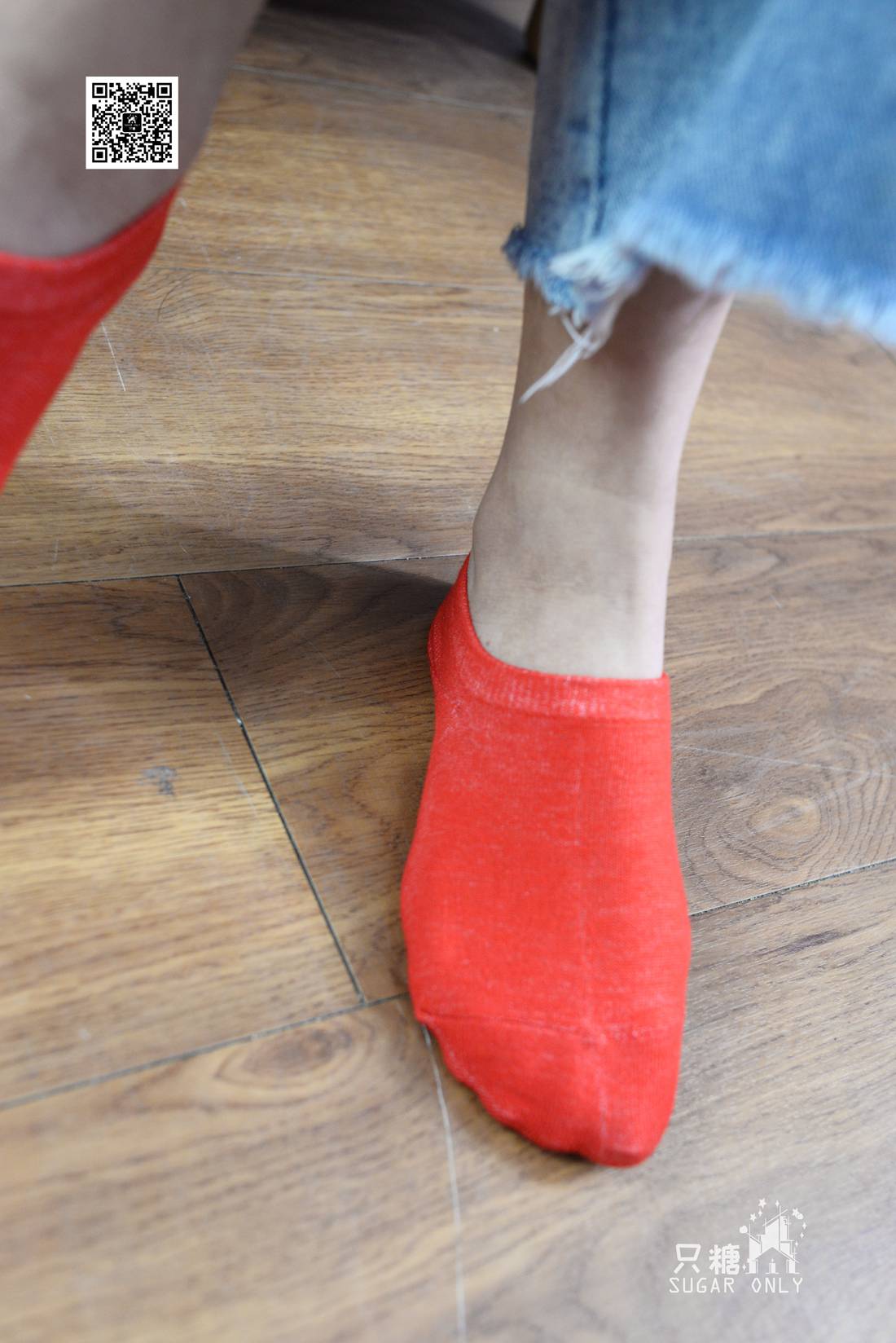 图片[22]-[只糖棉袜] NO.049 小白鞋里的一抹红 在线浏览 – 速更版-美库