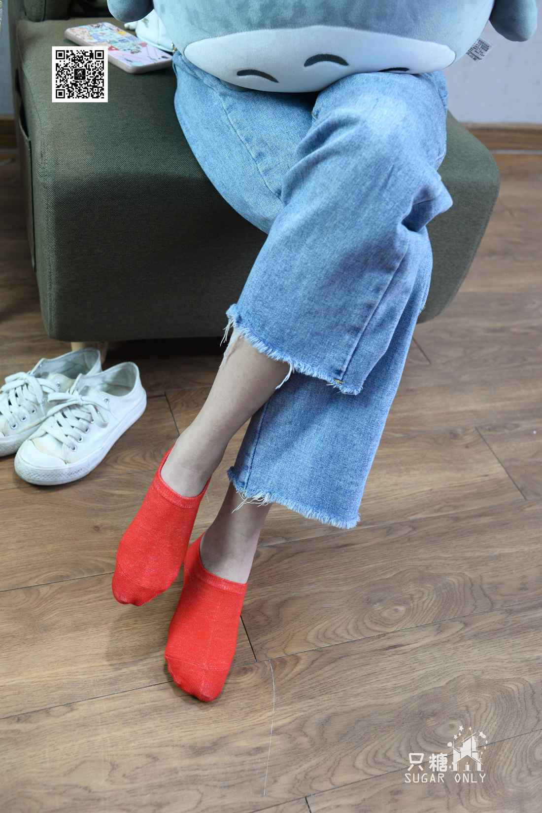 图片[29]-[只糖棉袜] NO.049 小白鞋里的一抹红 在线浏览 – 速更版-美库