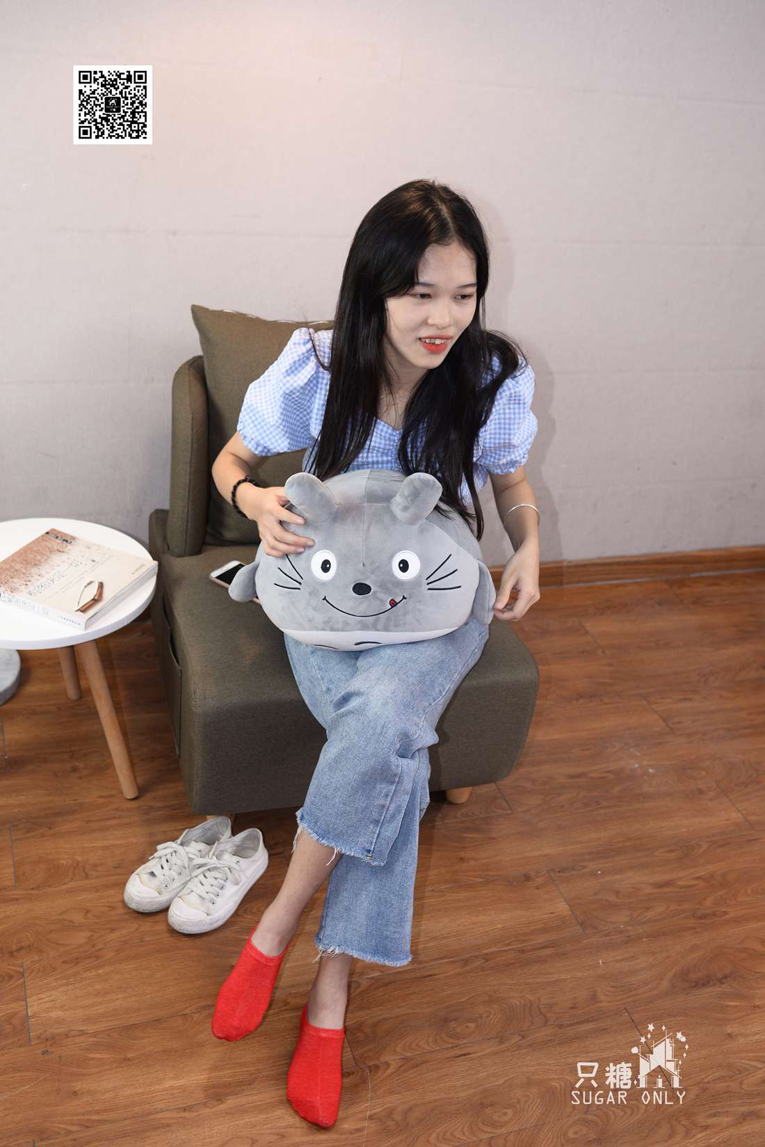 图片[227]-[只糖棉袜] NO.049 小白鞋里的一抹红 在线浏览 – 速更版-美库