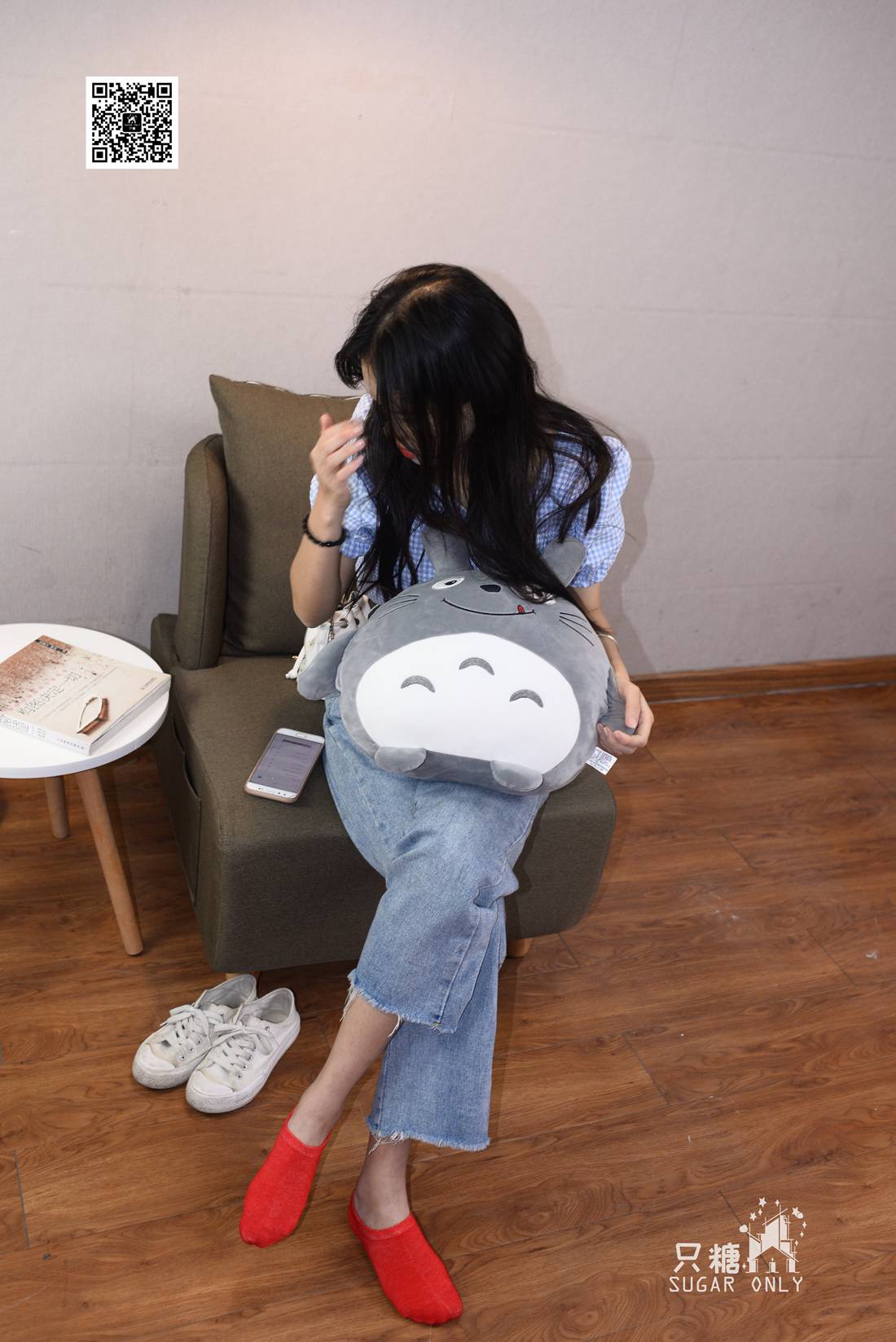 图片[86]-[只糖棉袜] NO.049 小白鞋里的一抹红 在线浏览 – 速更版-美库