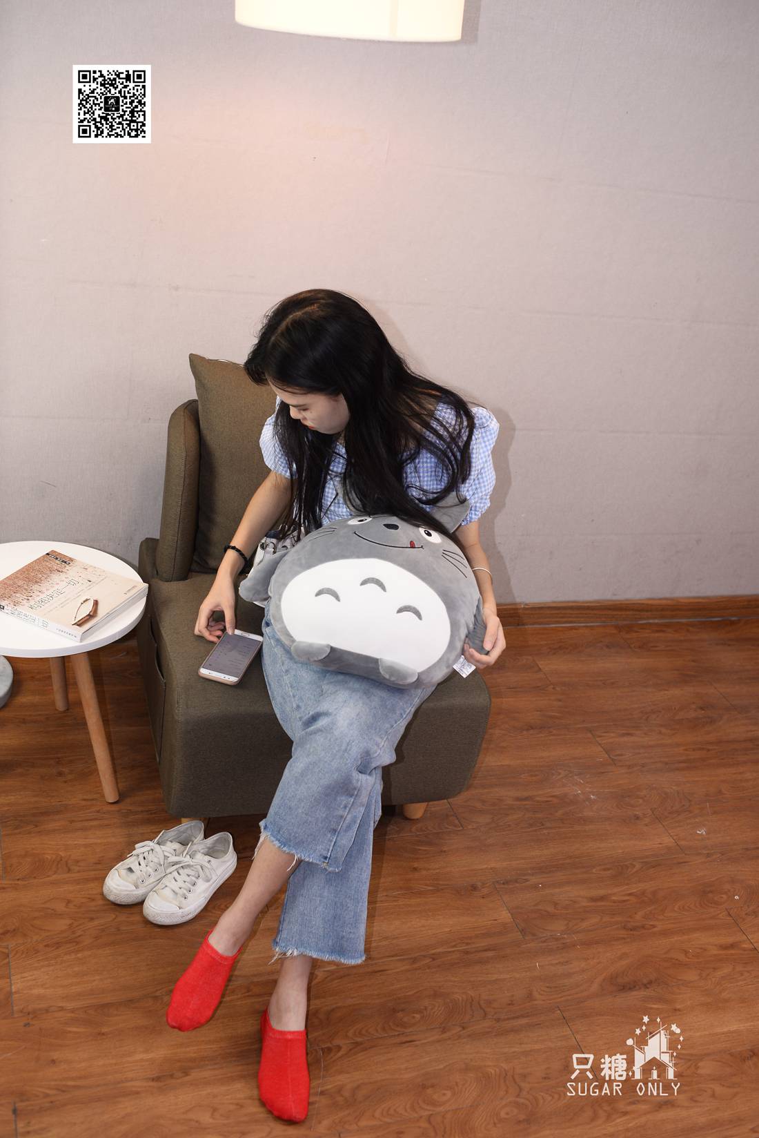 图片[111]-[只糖棉袜] NO.049 小白鞋里的一抹红 在线浏览 – 速更版-美库